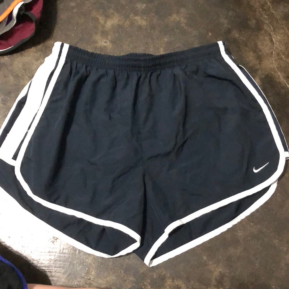 Nike shorts (navy blue)